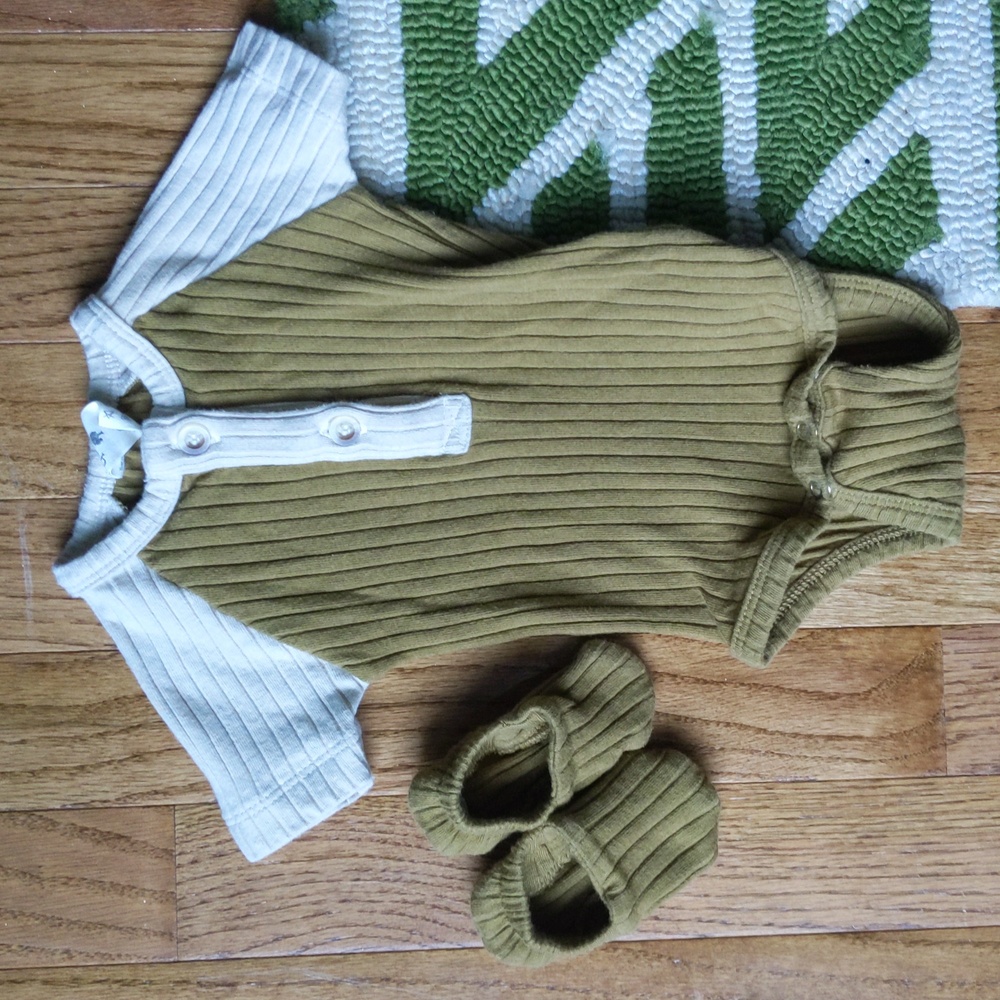 Kate Quinn | ribbed onsie with matching booties
